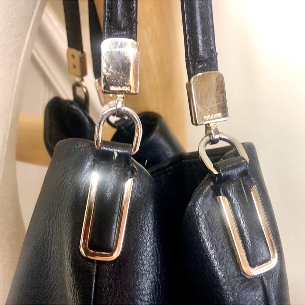 COACH Madison Phoebe Black Tumbled Leather Shoulder Bag Navy Lined 3-Sections - Picture 6 of 17